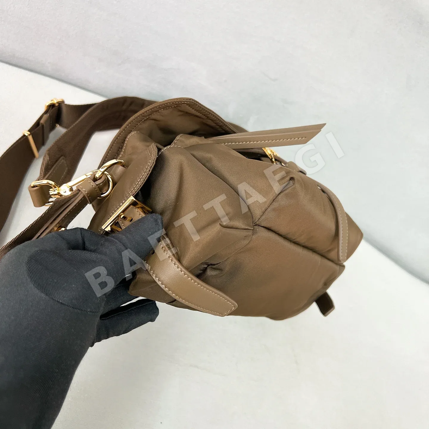 프라다 나일론 패러슈트 삼각 로고 메신저 가방 1BD394 상세 이미지 7