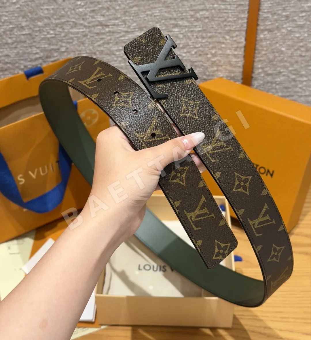 루이비통 리버시블 모노그램 벨트 상세 이미지 3