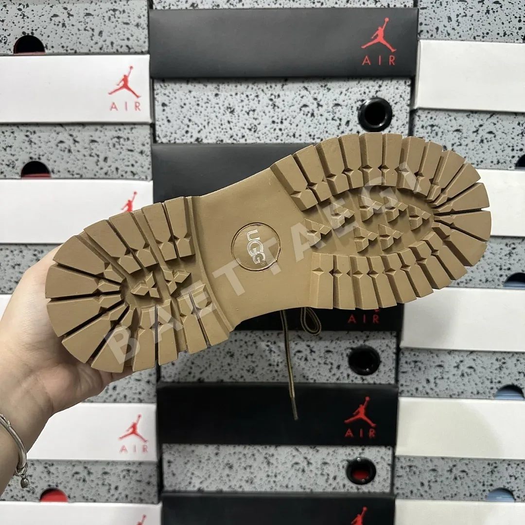 어그 [OT] 5856 베이지 209139 UGG 5856 상세 이미지 8