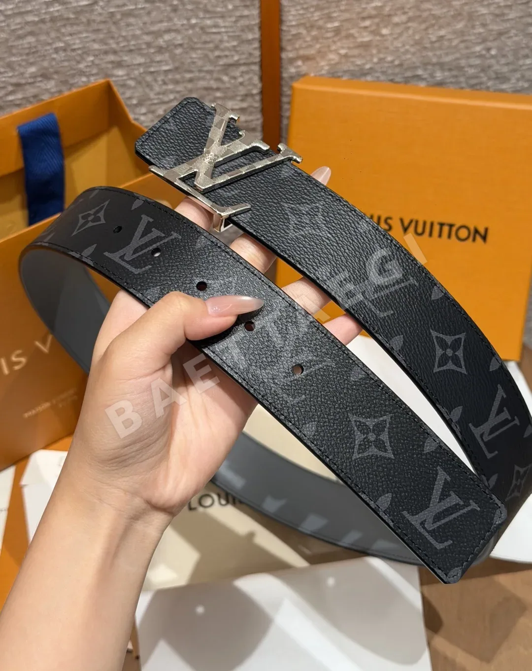 루이비통 이니셜 40mm 리버시블 벨트 상세 이미지 5