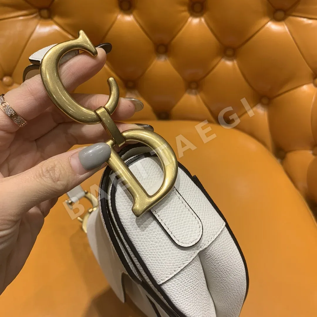 디올 새들백 가방 상세 이미지 5