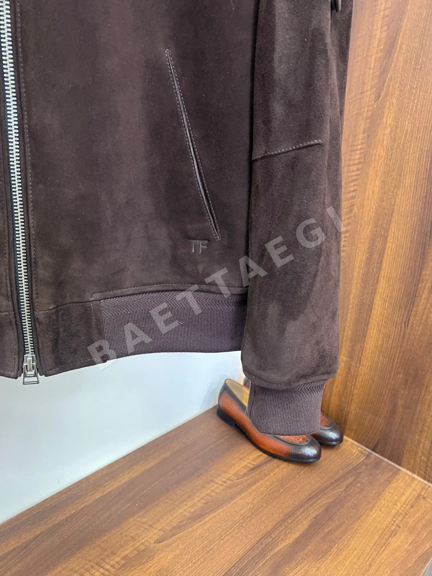 톰포드 스웨이드 램스킨 야구 점퍼 자켓 상세 이미지 6