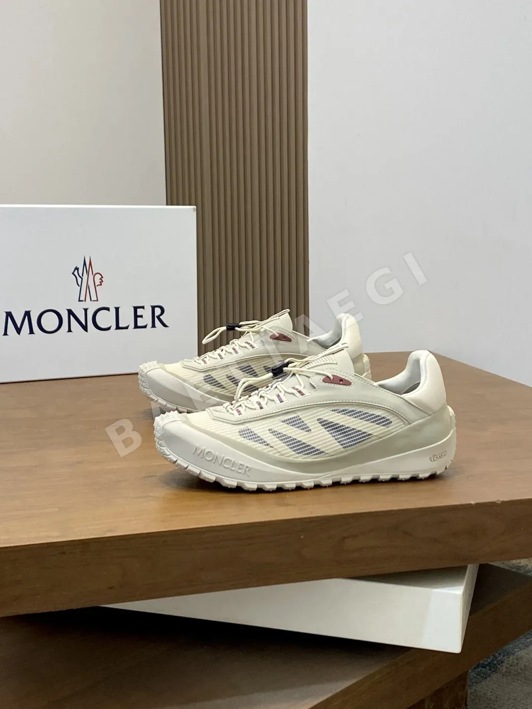 몽클레르 메시 네오프렌 남성 스니커즈 상세 이미지 3