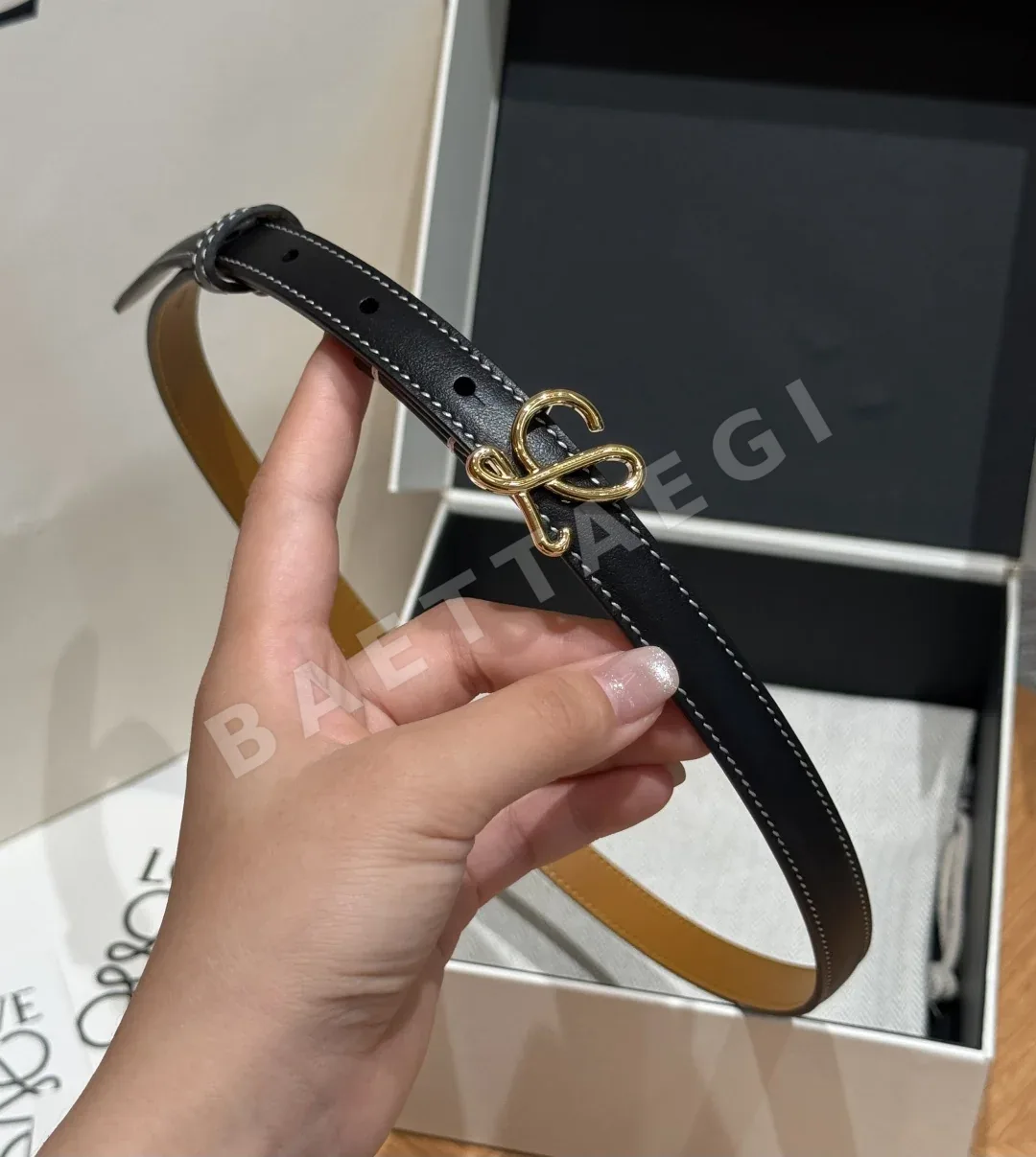 로에베 아나그램 메탈 버클 카프스킨 벨트 상세 이미지 3