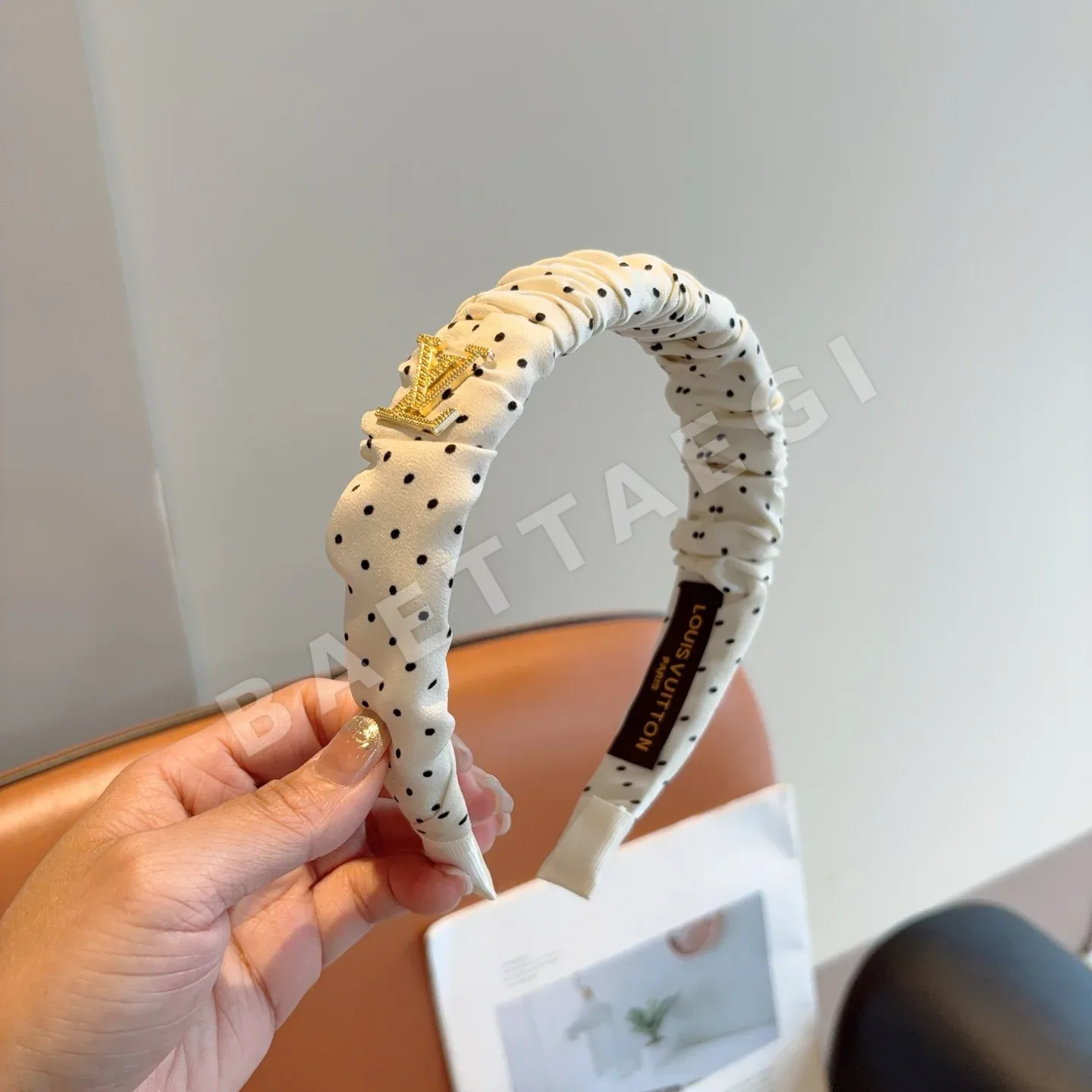 루이비통 물방울 무늬 헤드밴드 헤어악세 상세 이미지 2