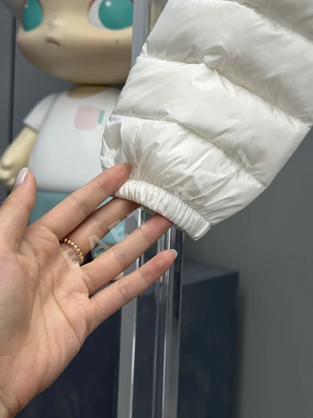 몽클레르 란스 숏 스탠드카라 여성 패딩 상세 이미지 5