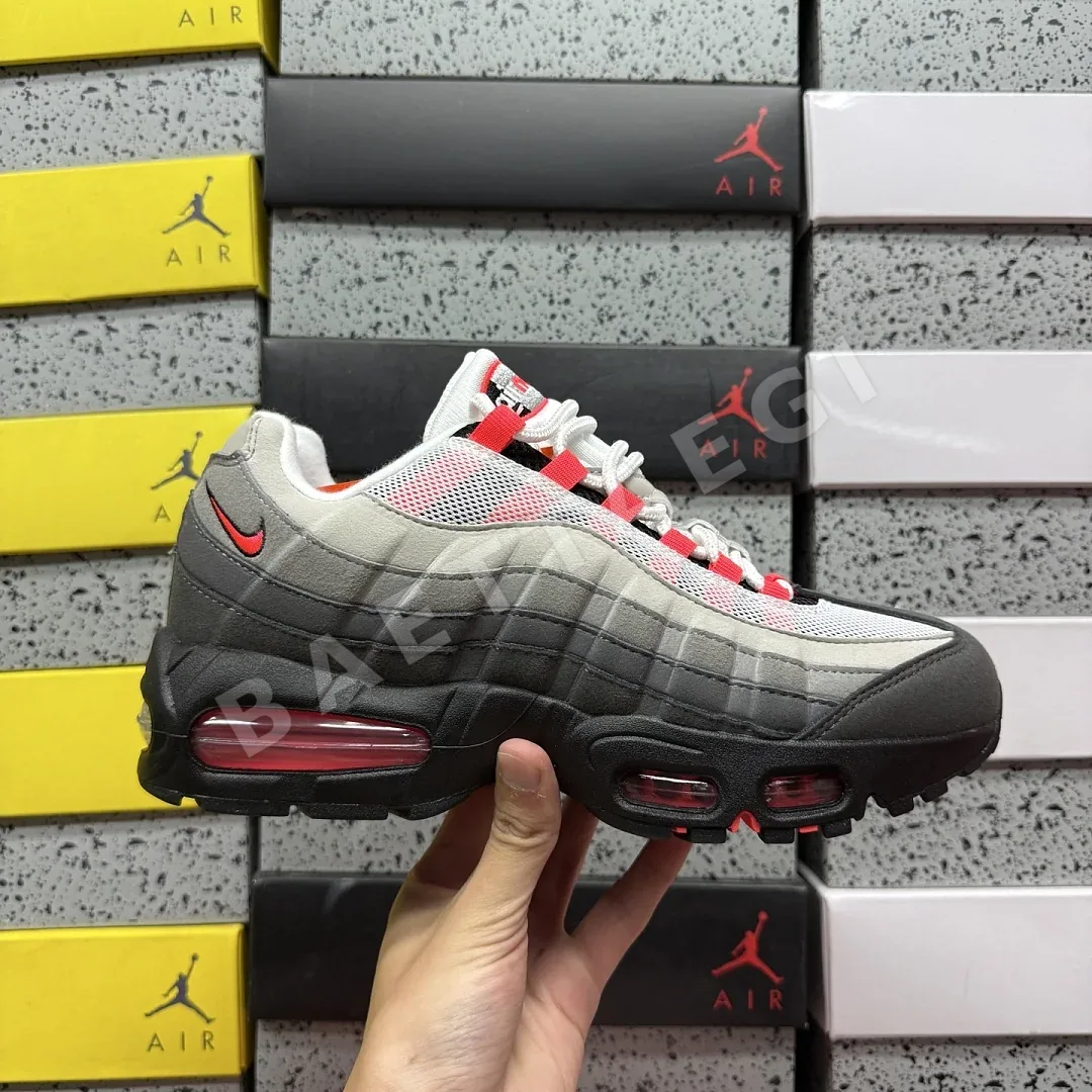 나이키 [WE] 에어 맥스 95 OG IM7410-001 201736 Nike Air Max 95 OG Big Bubble Solar Red 상세 이미지 2