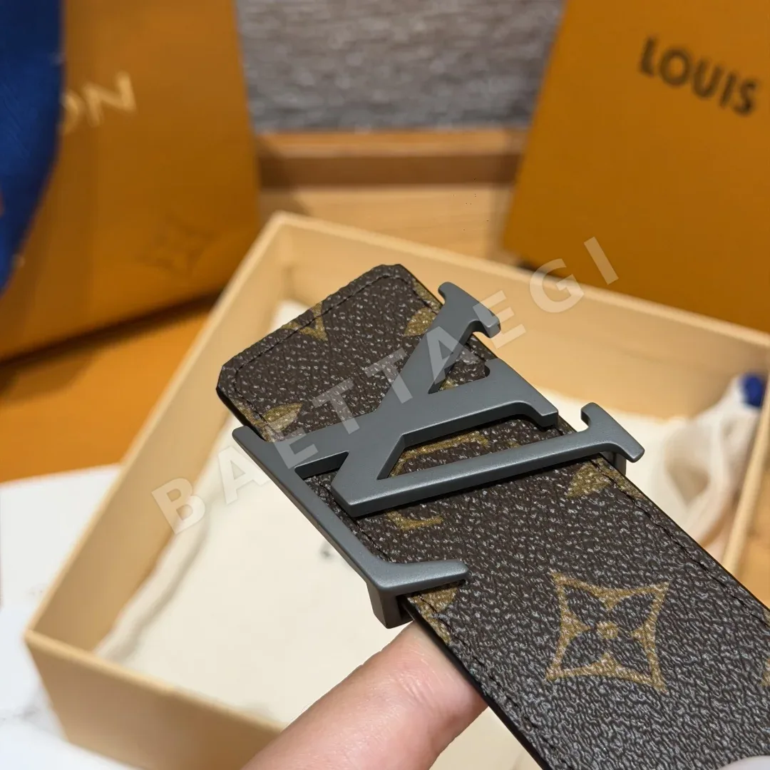 루이비통 리버시블 모노그램 벨트 40MM 상세 이미지 5