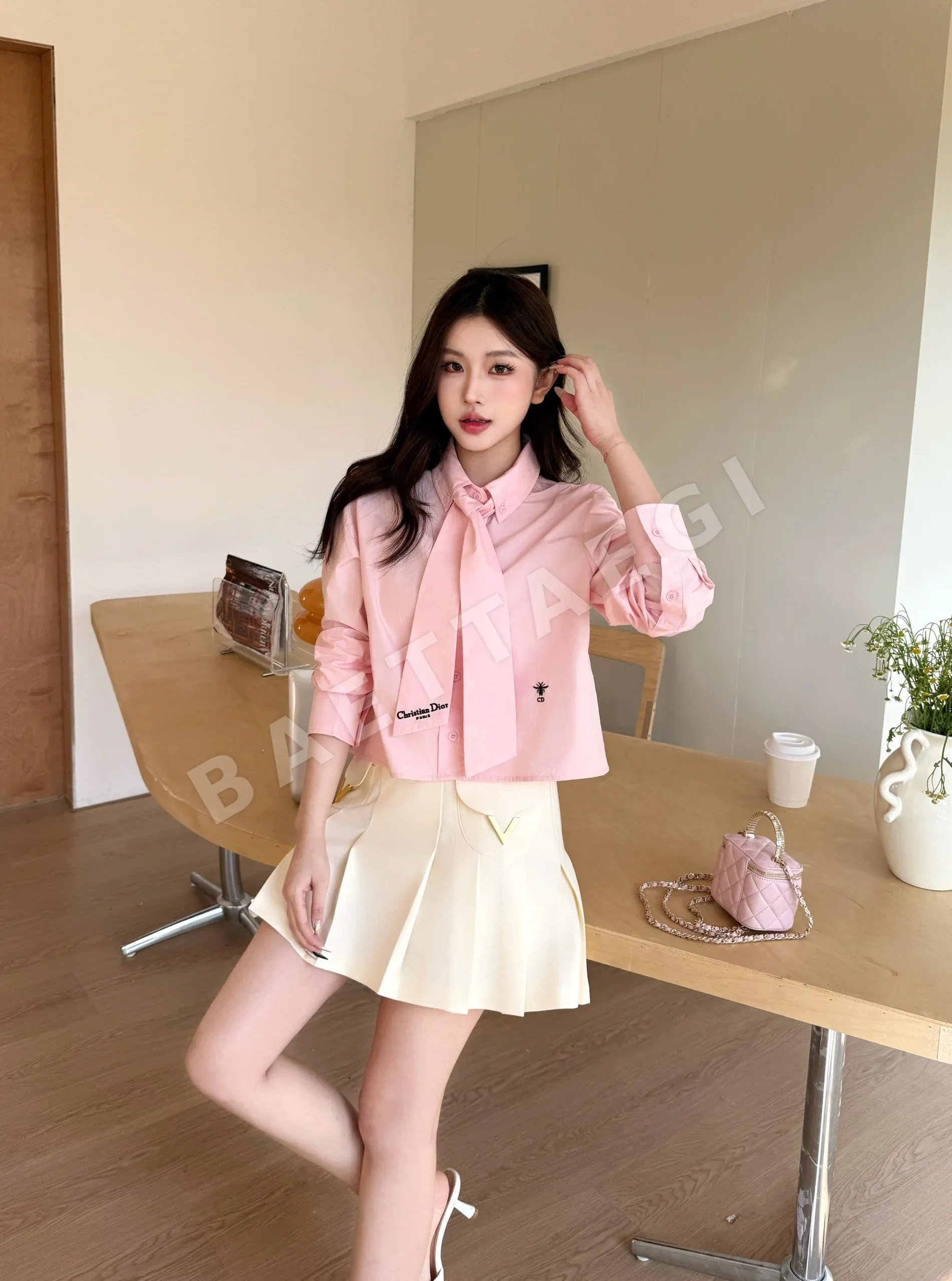 디올 리본 장식 여성 셔츠 96313