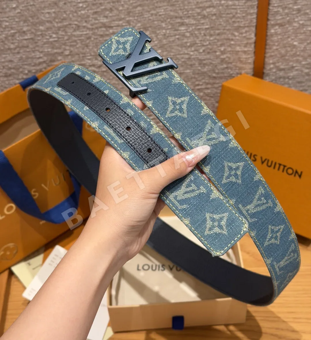루이비통 리버시블 모노그램 남성 벨트 40MM 상세 이미지 3