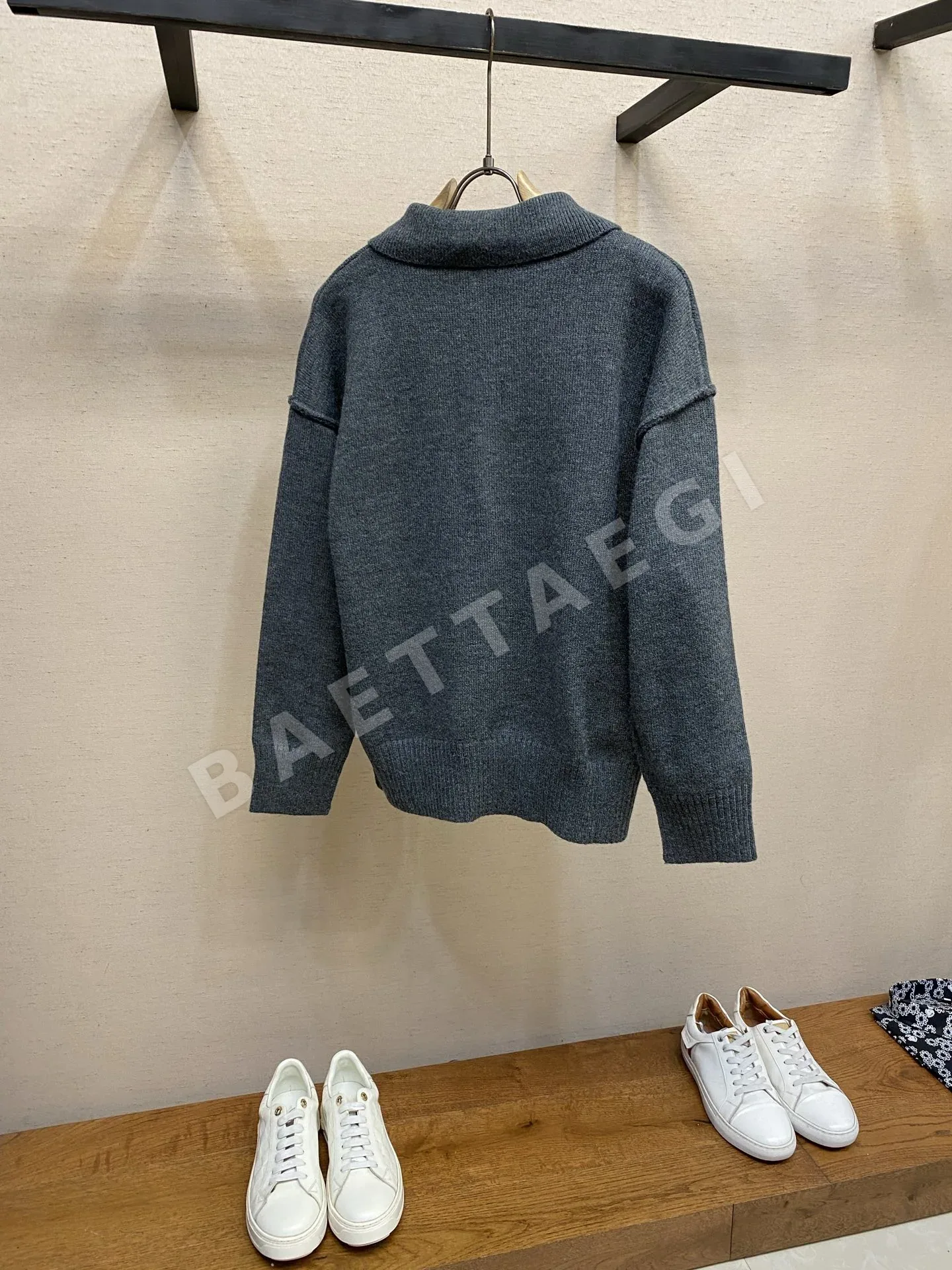 아미 울 하트 로고 니트맨풀오버 26FW 상세 이미지 2
