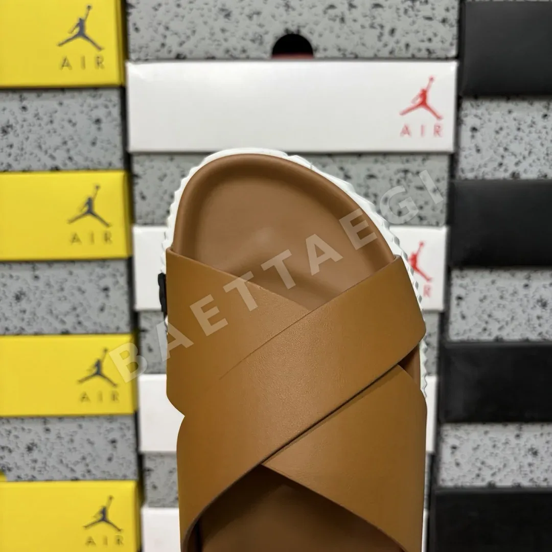 에르메스 [YX] 브라운 205777 Hermes Chypre Sandal X 상세 이미지 3