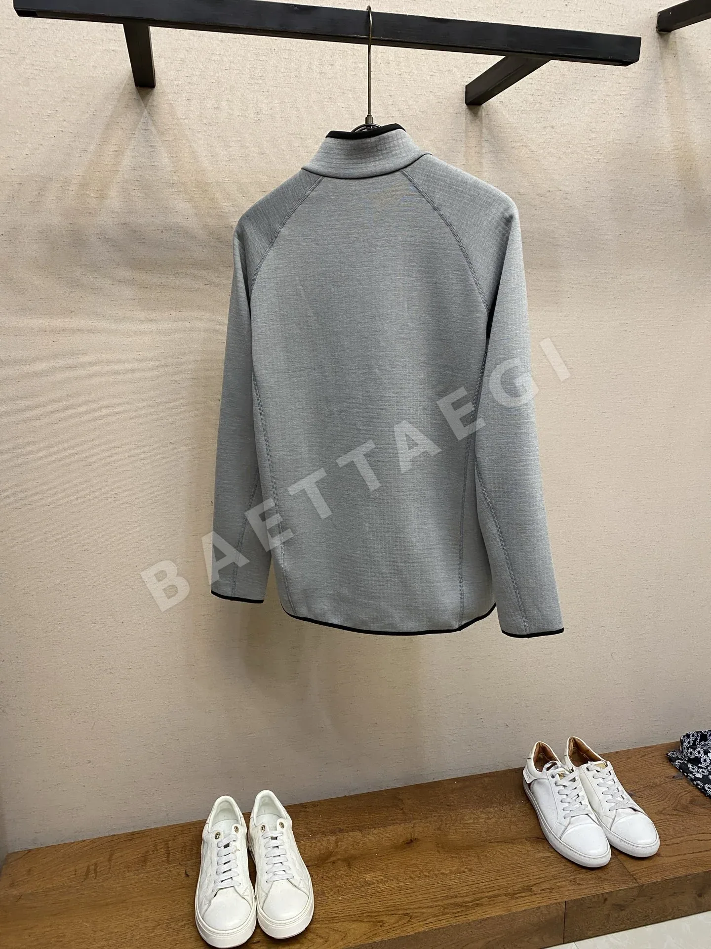 아크테릭스 남성 플리스 하이넥 긴팔 상의 상세 이미지 2