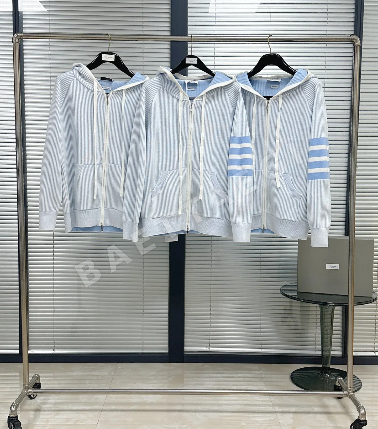 톰브라운 핑크&블루 후드 울 가디건 142996