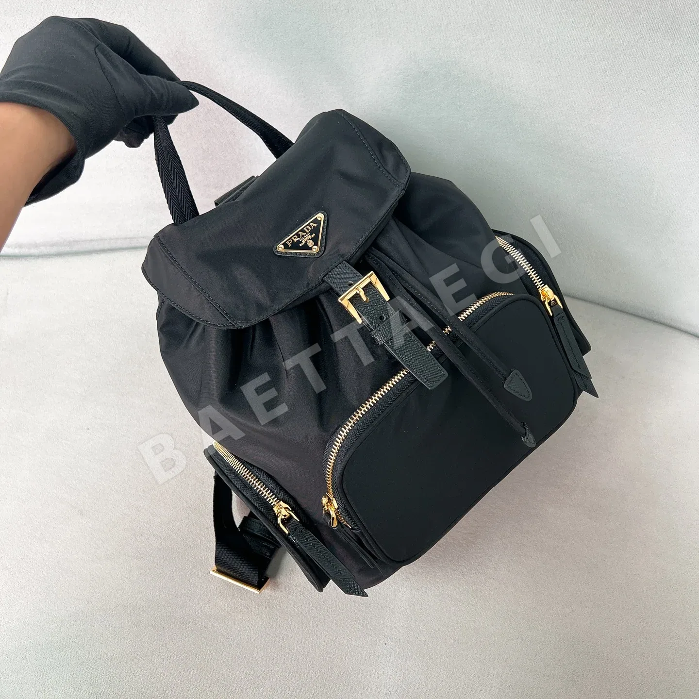 프라다 Explore-Zaino 나일론 백팩 1BZ081 상세 이미지 2