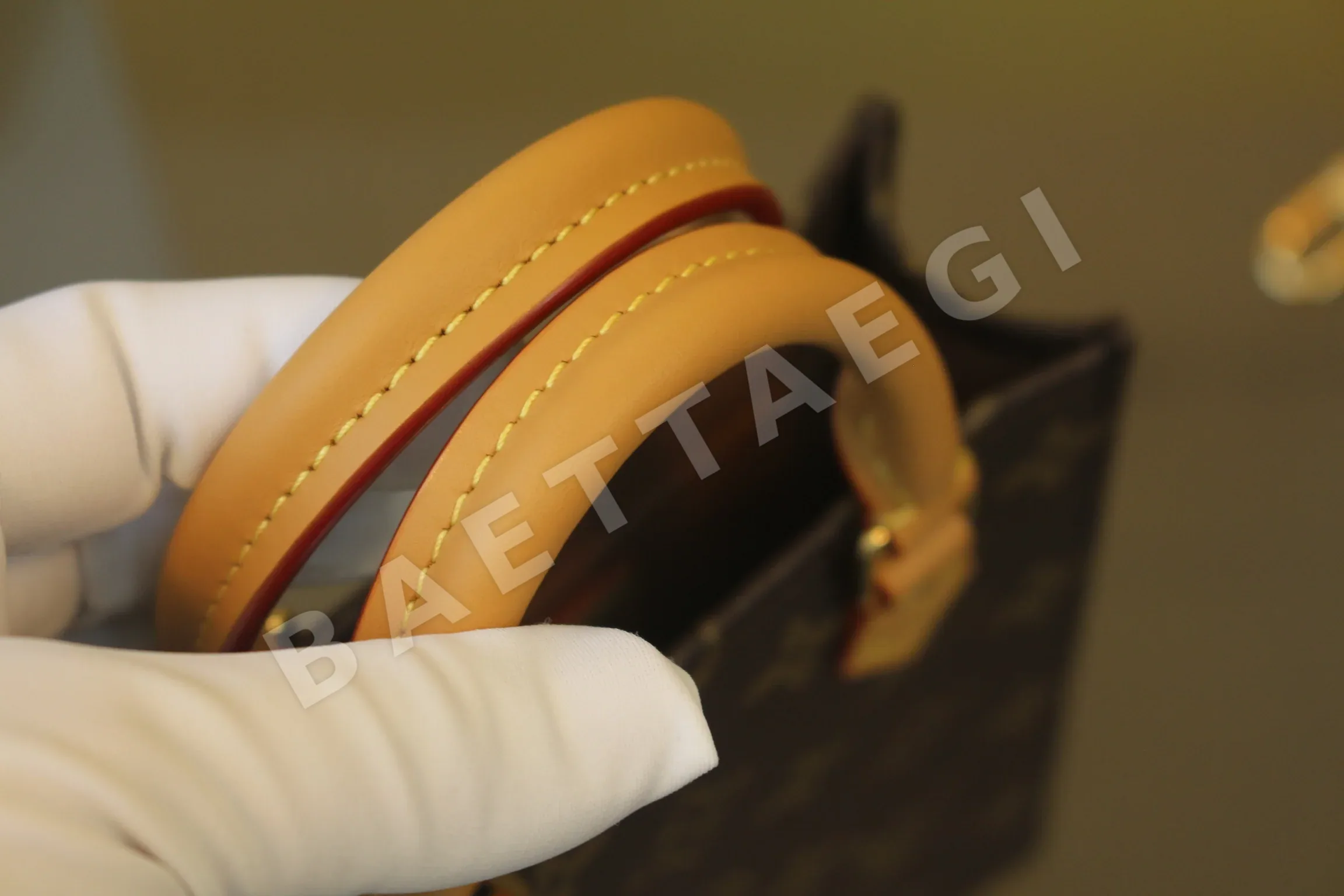 루이비통 쁘띠삭 플랫 모노그램 가방 M81295 상세 이미지 6