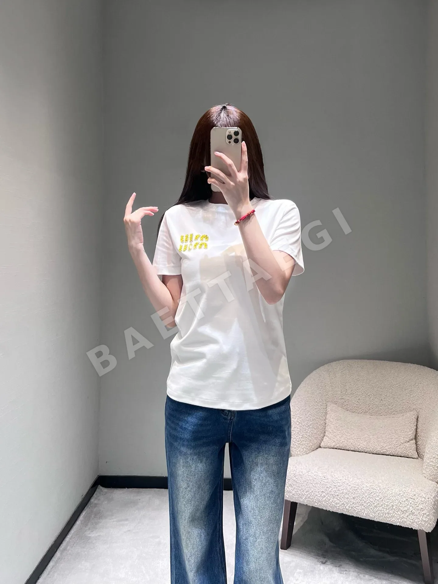 미우미우 레터 라인스톤 반팔 티셔츠 상세 이미지 7