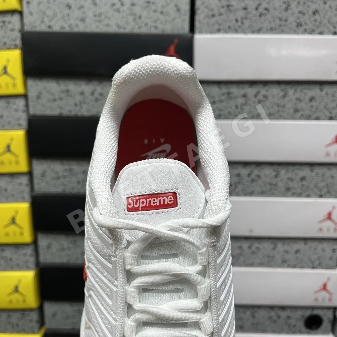 나이키 [DF] 에어 맥스 플러스 DA1472-100 201695 Nike Air Max Plus Supreme White 상세 이미지 3