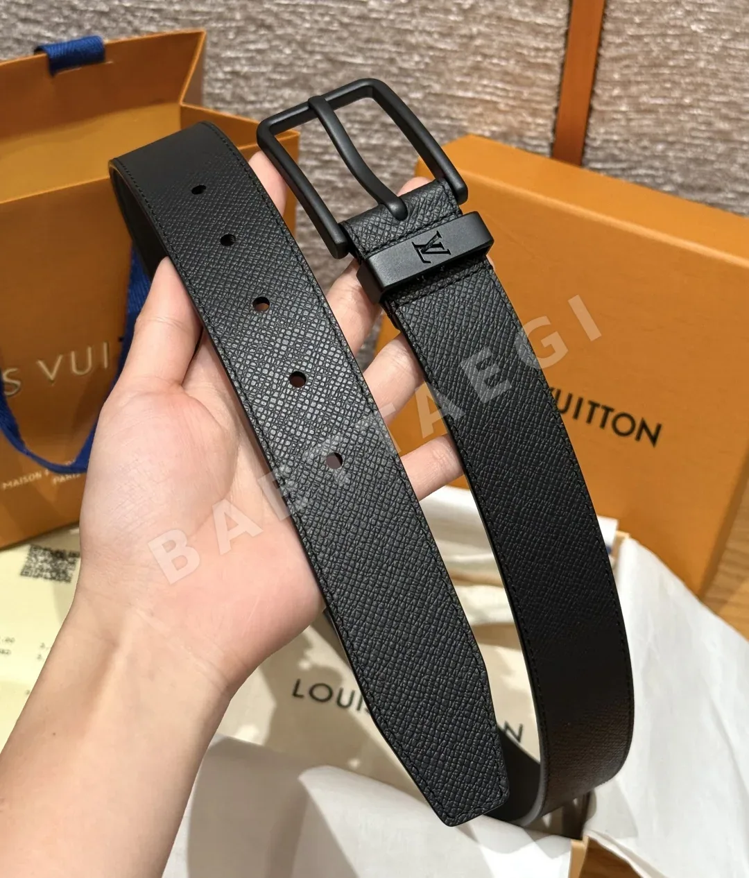 루이비통 PONT NEUF 35mm 타이가 가죽 벨트 상세 이미지 5