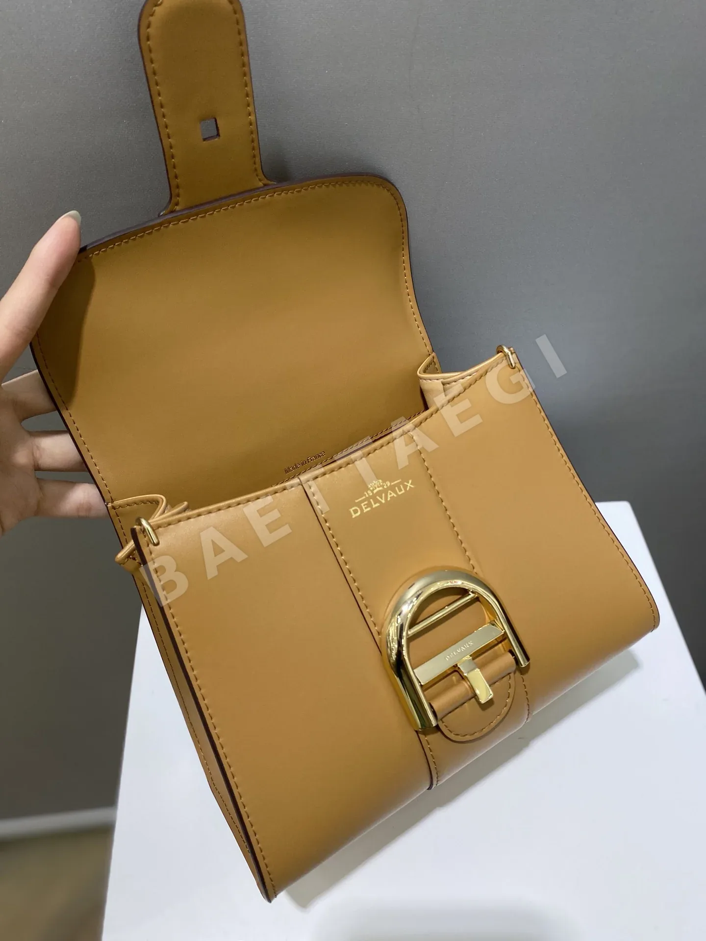 델보 브릴리언트 램스킨 숄더백 상세 이미지 7