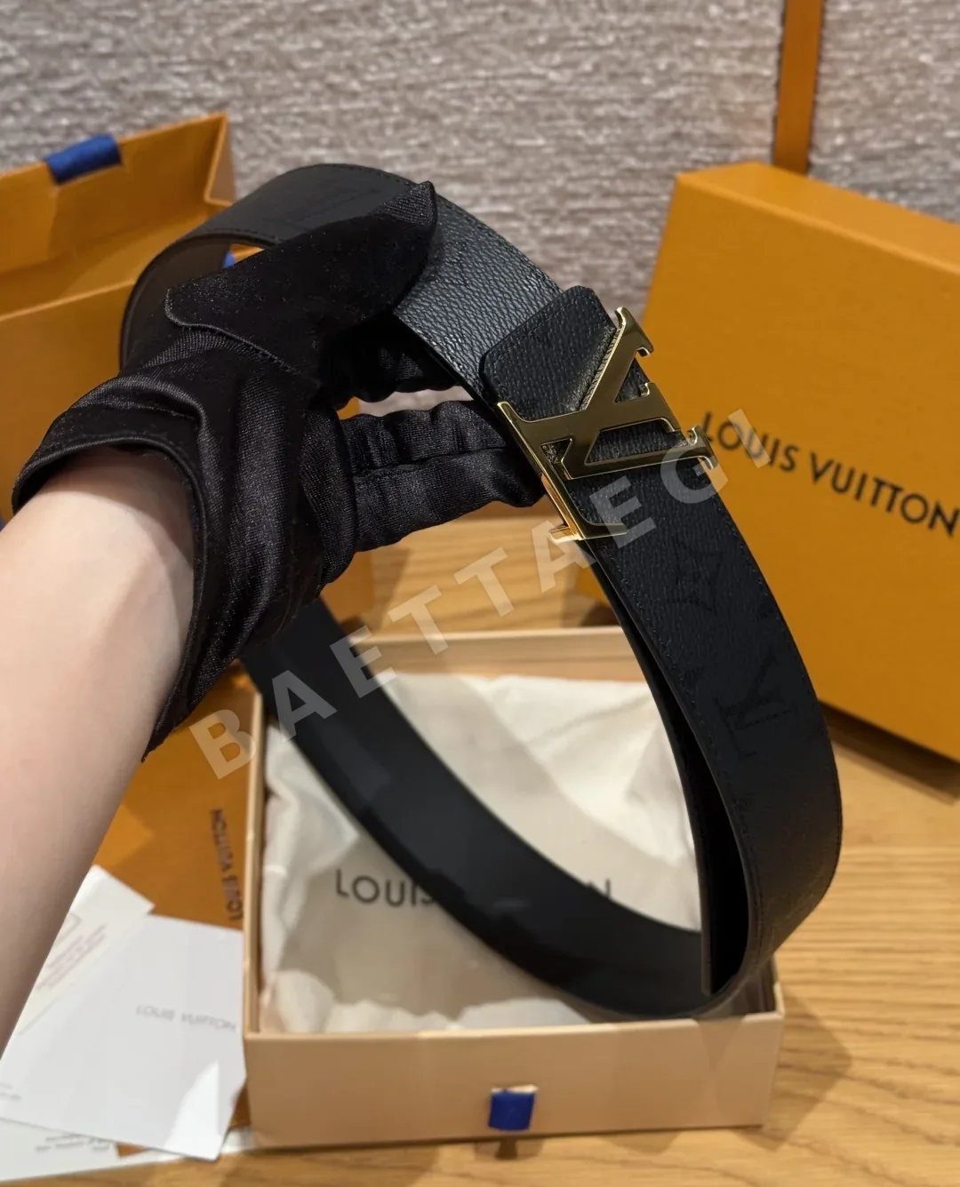 루이비통 이니셜 40mm 리버시블 벨트 상세 이미지 9