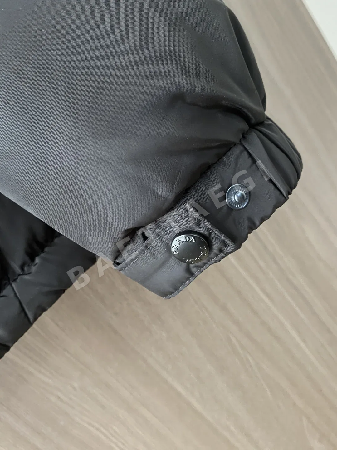 프라다 남성 다운 패딩 점퍼 상세 이미지 4