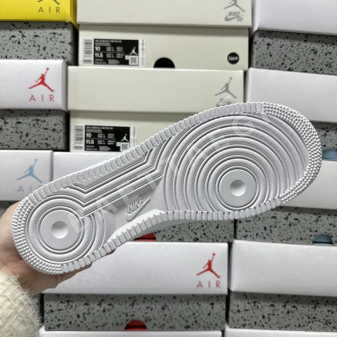 나이키 [XY/PB] 에어 포스 1 로우 화이트 CZ8065-100 201729 Nike Air Force 1 Low Drake NOCTA 상세 이미지 5