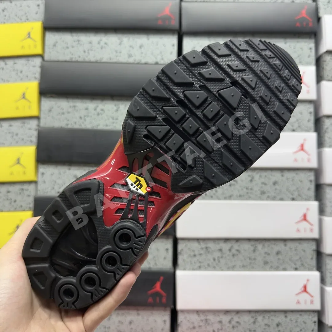 나이키 [TK] 에어 맥스 플러스 DA1472-600 201976 Nike Air Max Plus Supreme University Red 상세 이미지 9