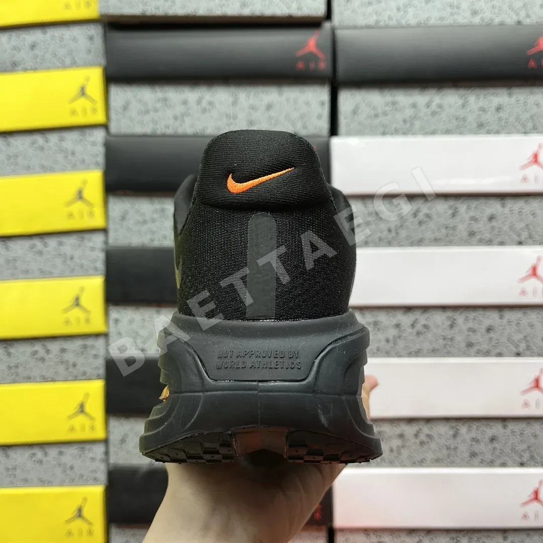 나이키 [CG] 보메로 프리미엄 HQ2050-305 201979 Nike Vomero Premium 상세 이미지 6