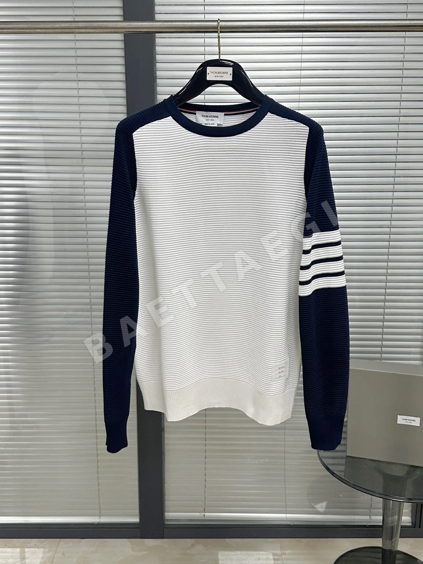 톰브라운 TB 니트 웨이브 패턴 긴팔 티셔츠 여성의류 상세 이미지 2