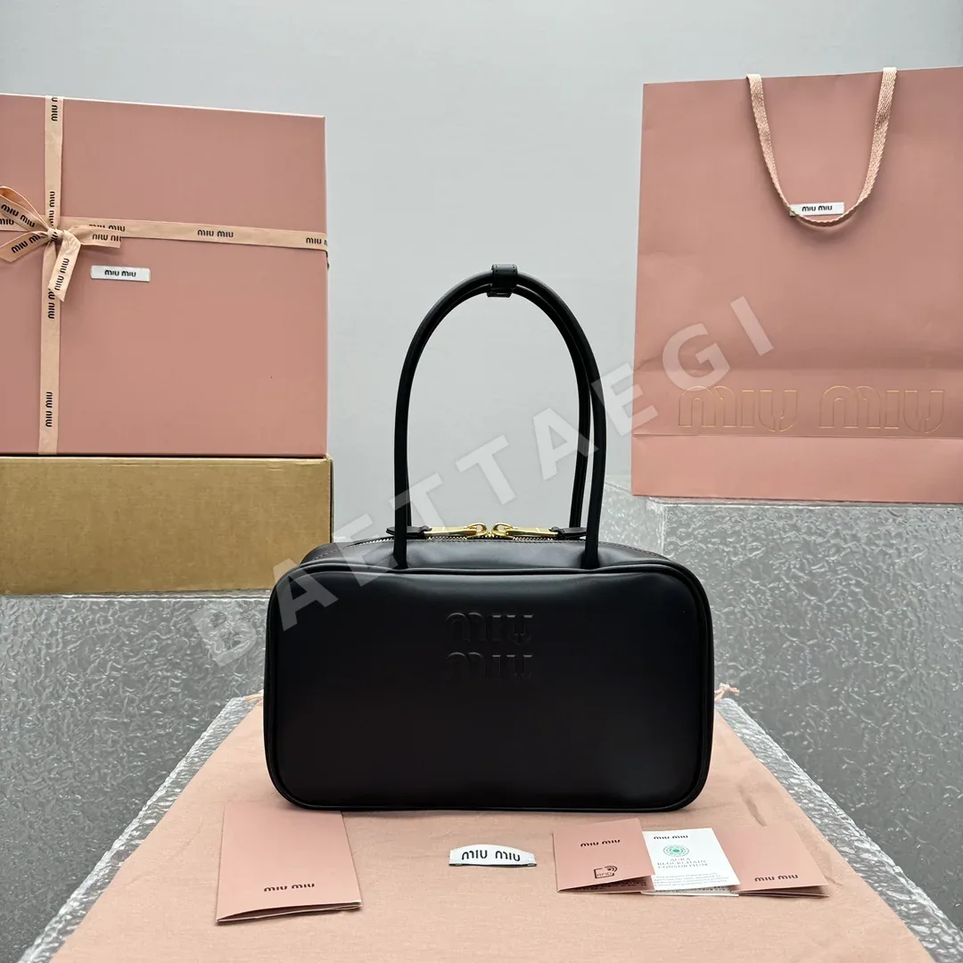미우미우 미슐러 롱 핸들 브리프케이스 가방 68522