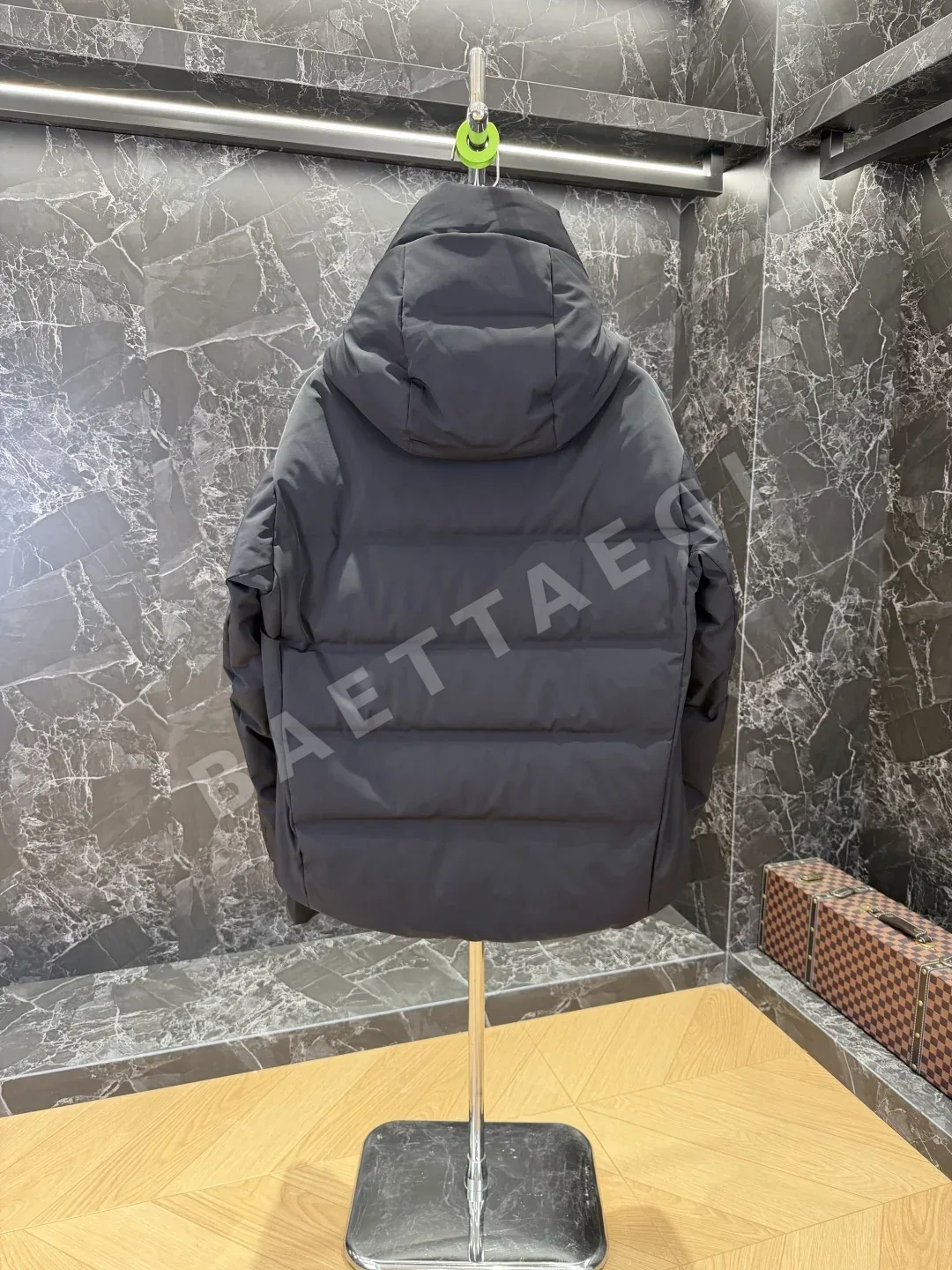 몽클레르 남성 다운 패딩 자켓 상세 이미지 9