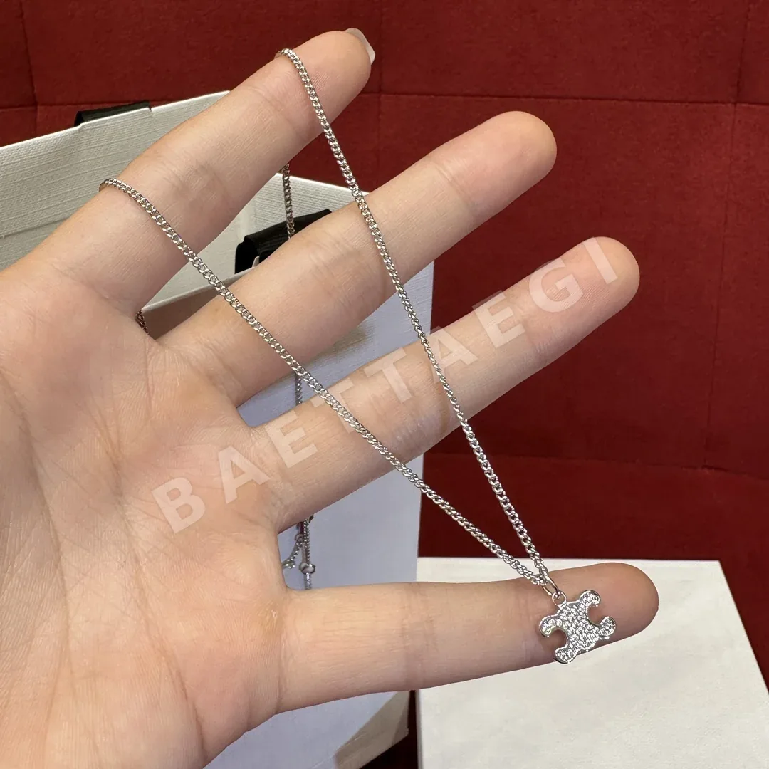 셀린느 트리옴프 라인스톤 장식 목걸이 상세 이미지 2