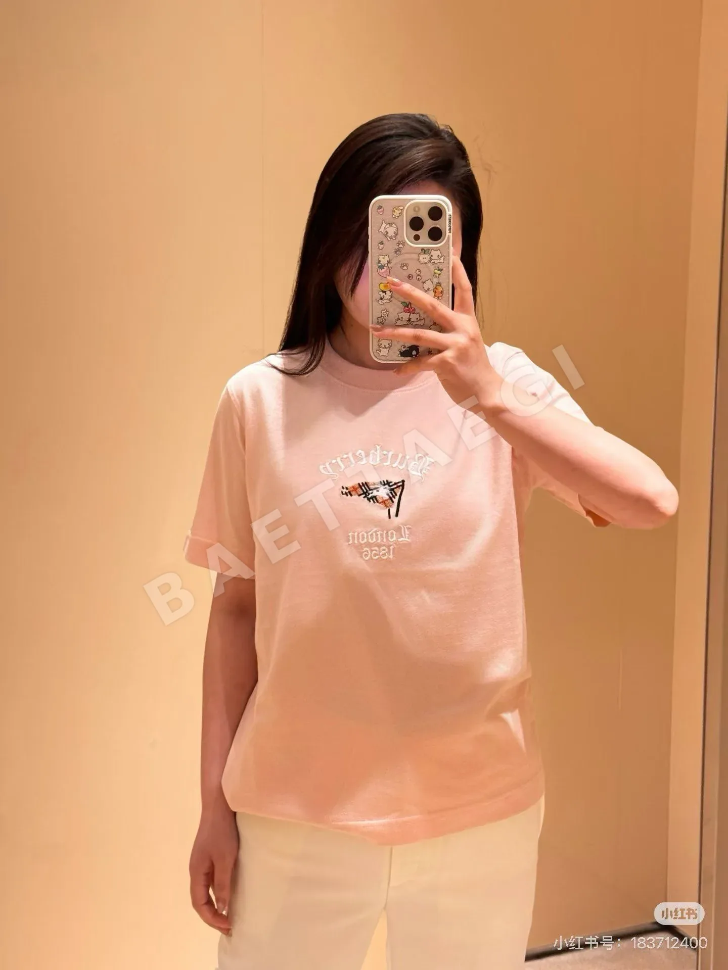 버버리 자수 크루넥 여성 반팔 티셔츠