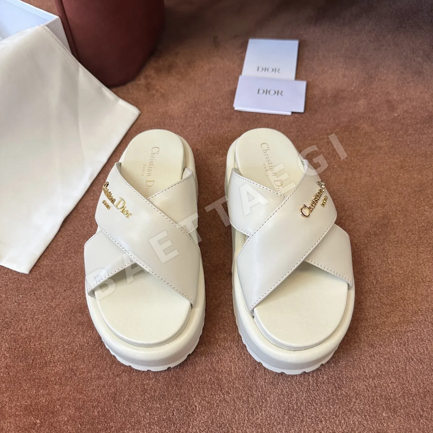 디올 벨크로 샌들 26408