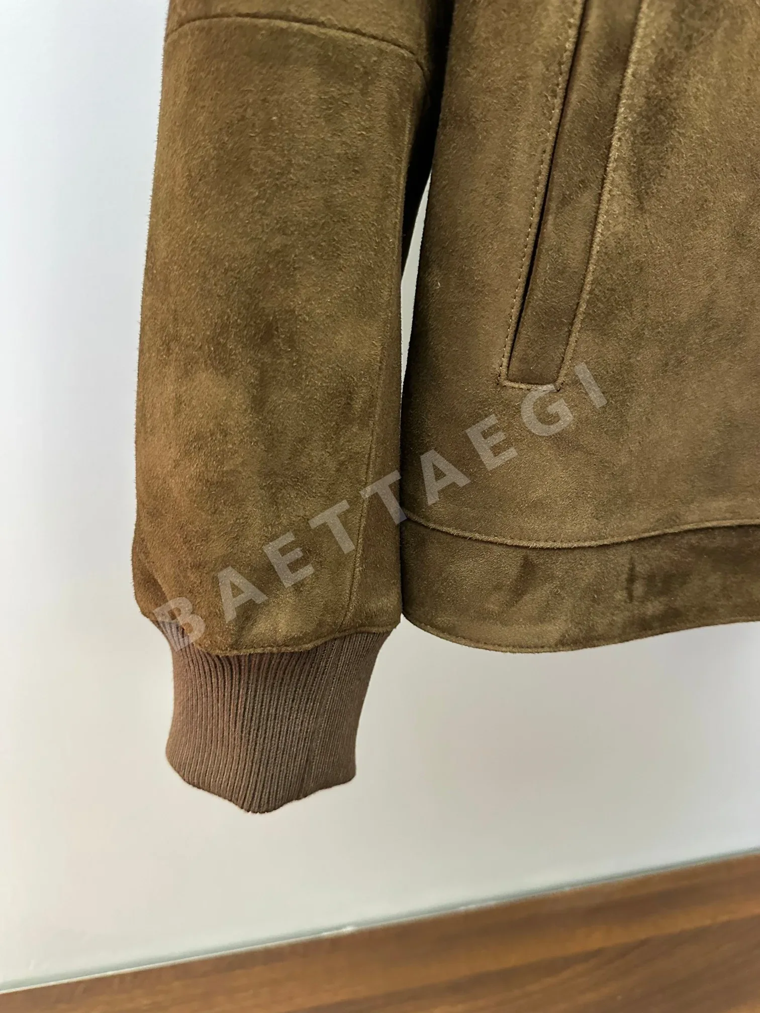 보테가베네타 스웨이드 베이스볼 자켓 상세 이미지 4