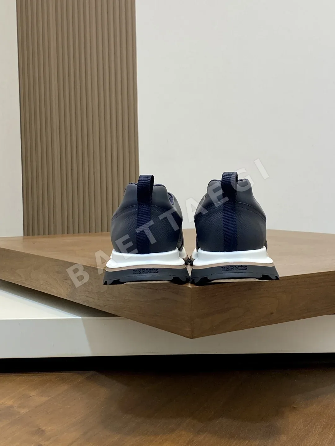 에르메스 리더 스니커즈 남성 상세 이미지 8