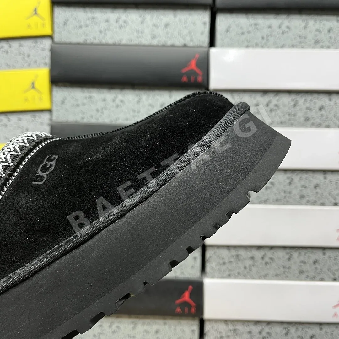 어그 [OT] 블랙 208952 UGG 1122553 BLK 상세 이미지 2