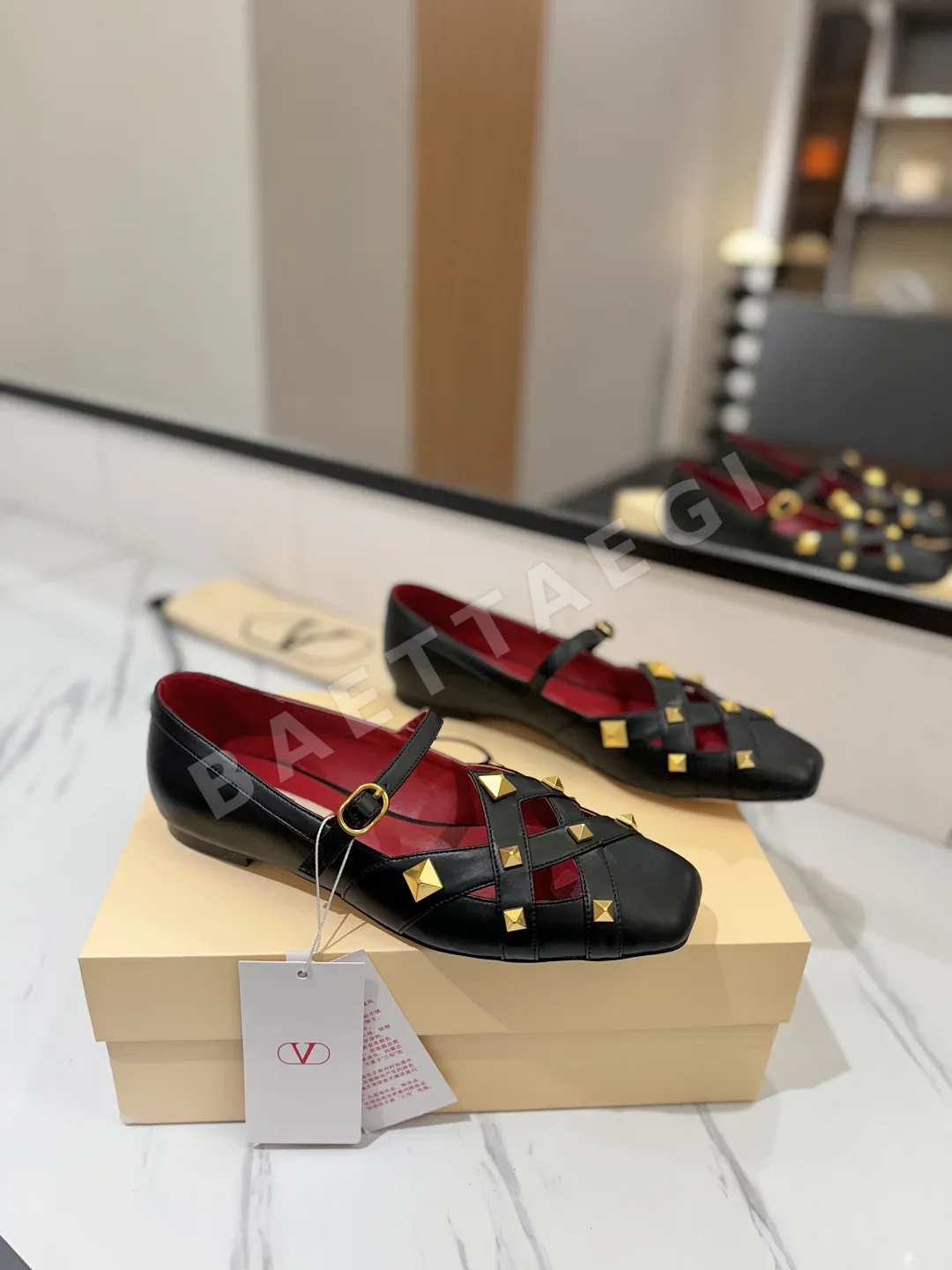 발렌티노 스터드 발레 슈즈 신발 134784