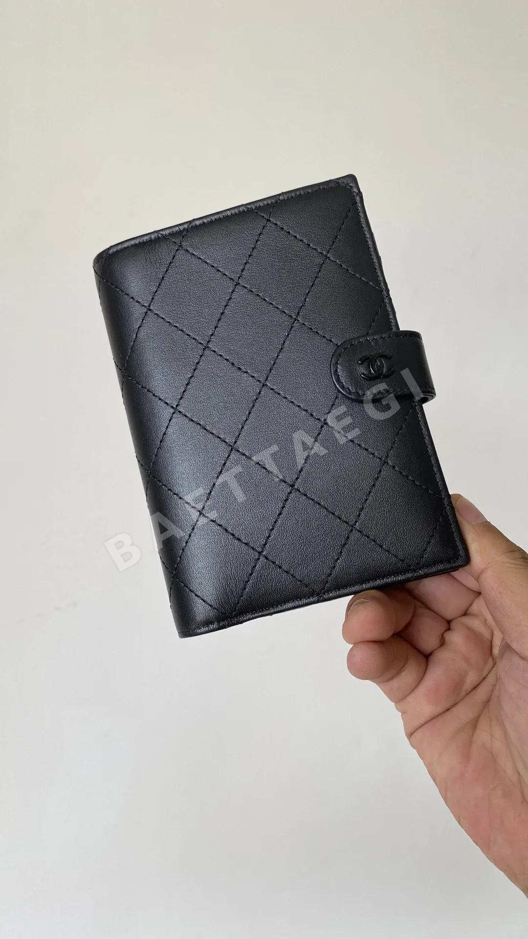 샤넬 클래식 여권 지갑 가방 상세 이미지 3