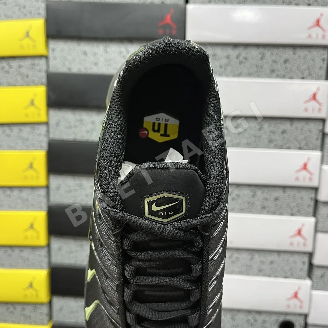 나이키 [DF] 에어 맥스 플러스 DM0032-035 201678 Nike Air Max Plus Iron Gray Light Liquid 상세 이미지 2