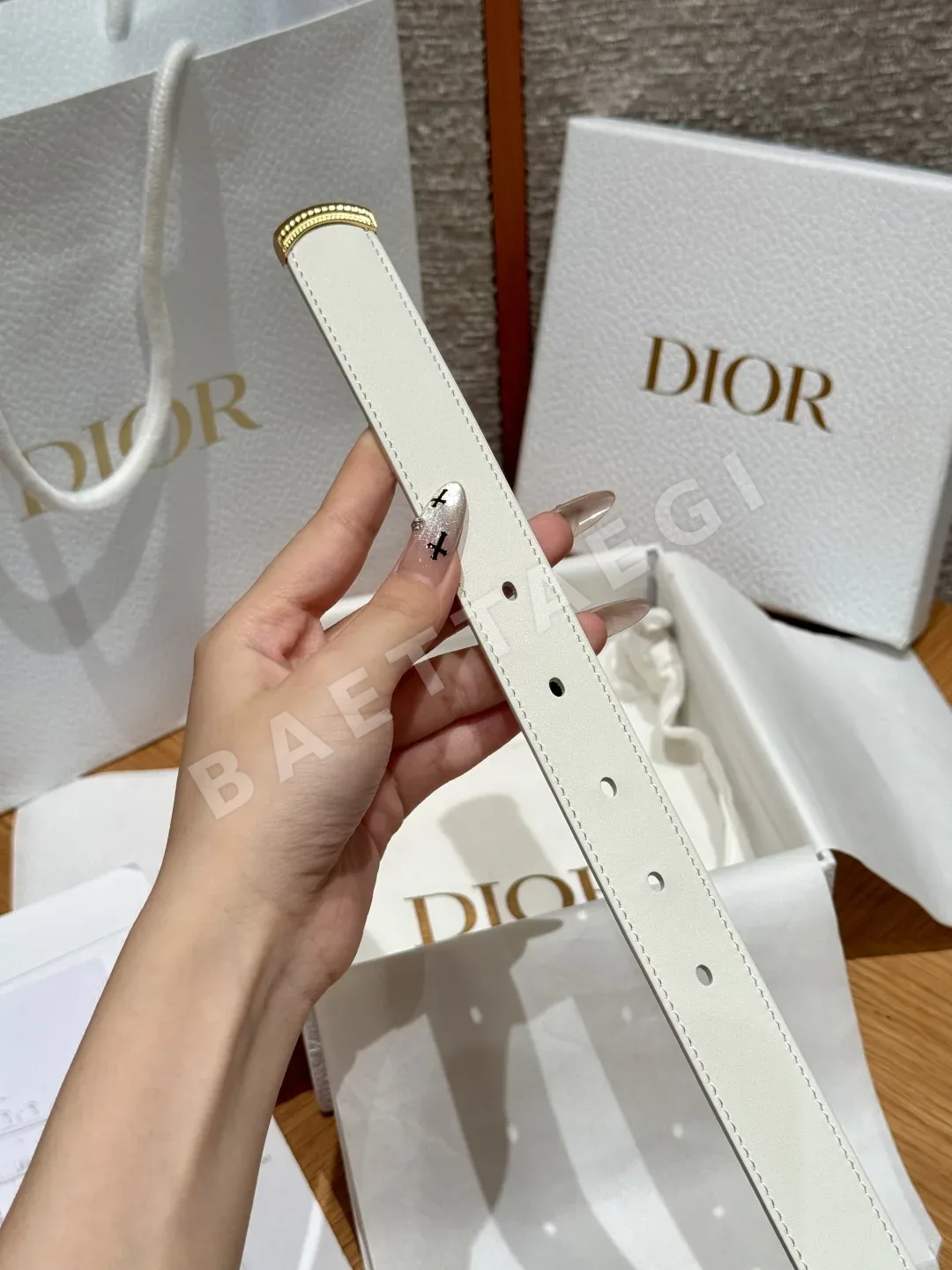 디올 JD280 메달리용 가죽 벨트 상세 이미지 5