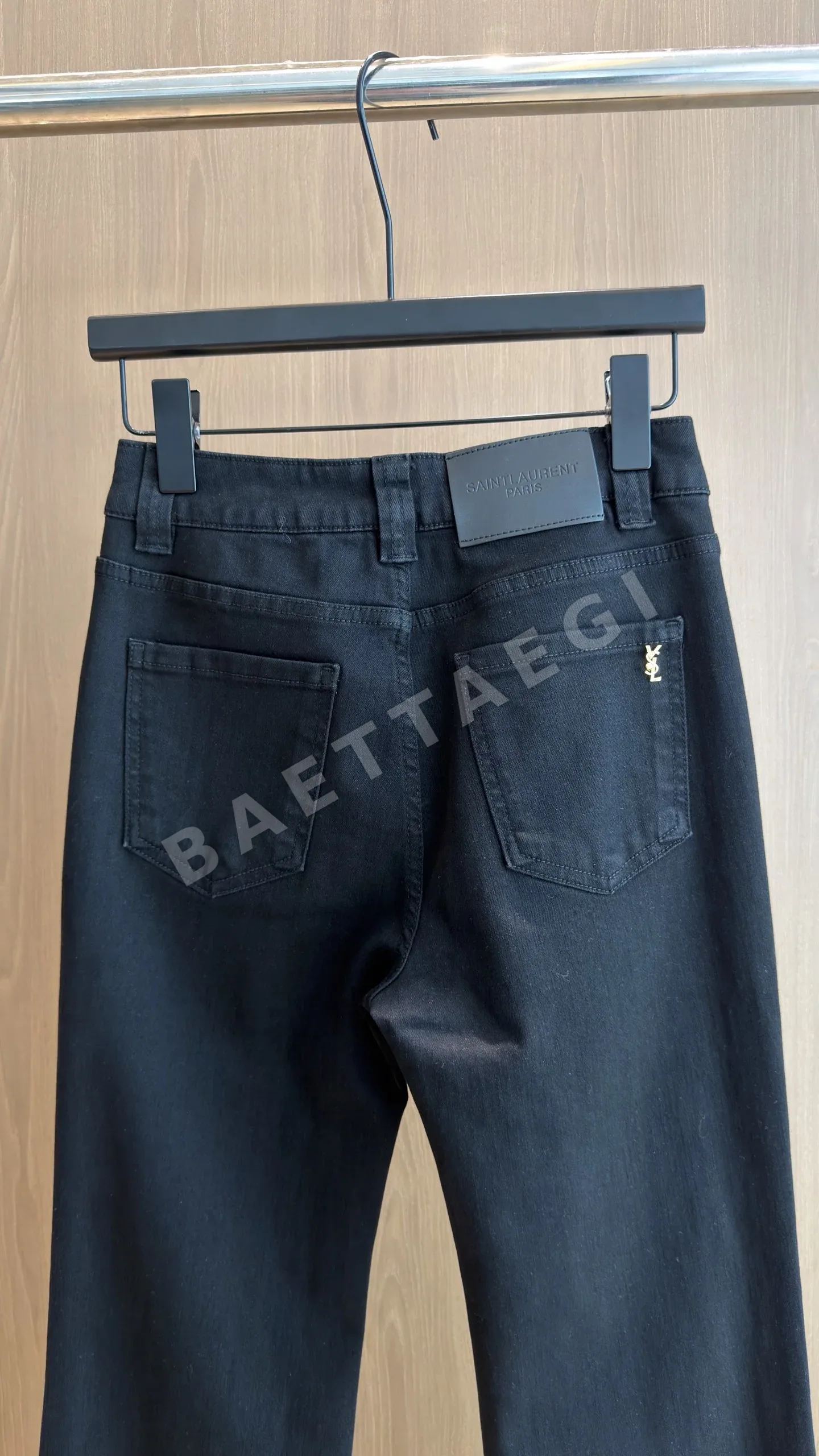 생로랑 메탈 버클 스트레이트 레그 여성 바지 상세 이미지 6
