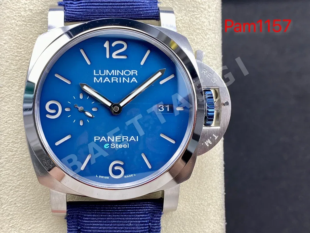 파네라이 PAM1157 시계