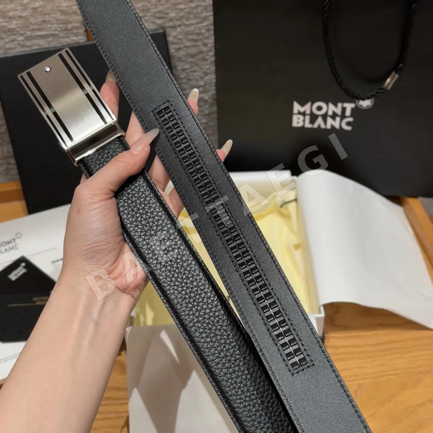 몽블랑 가죽 자동 버클 벨트 상세 이미지 8