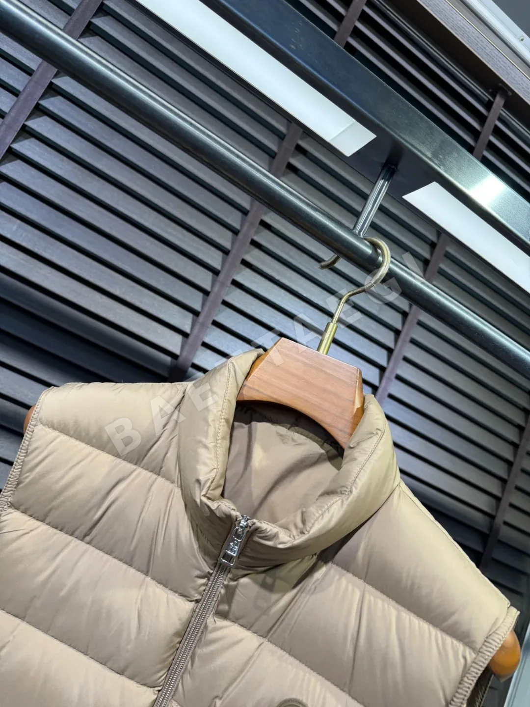 몽클레르 트레옴판 다운 베스트 블랙 조끼 상세 이미지 4