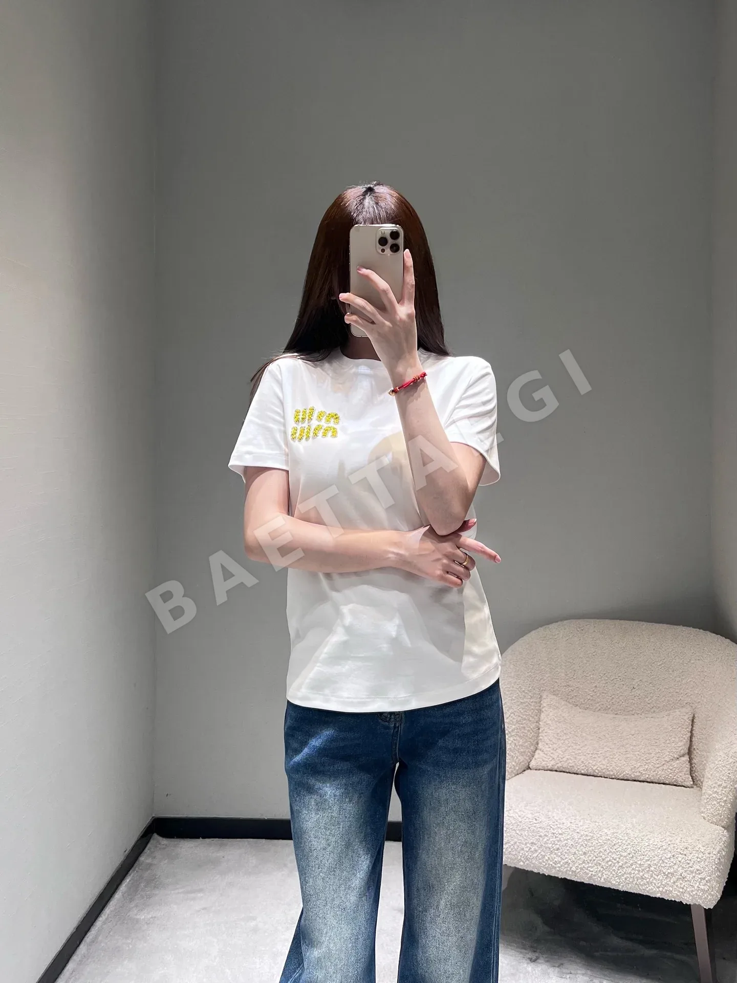 미우미우 레터 라인스톤 반팔 티셔츠 상세 이미지 3