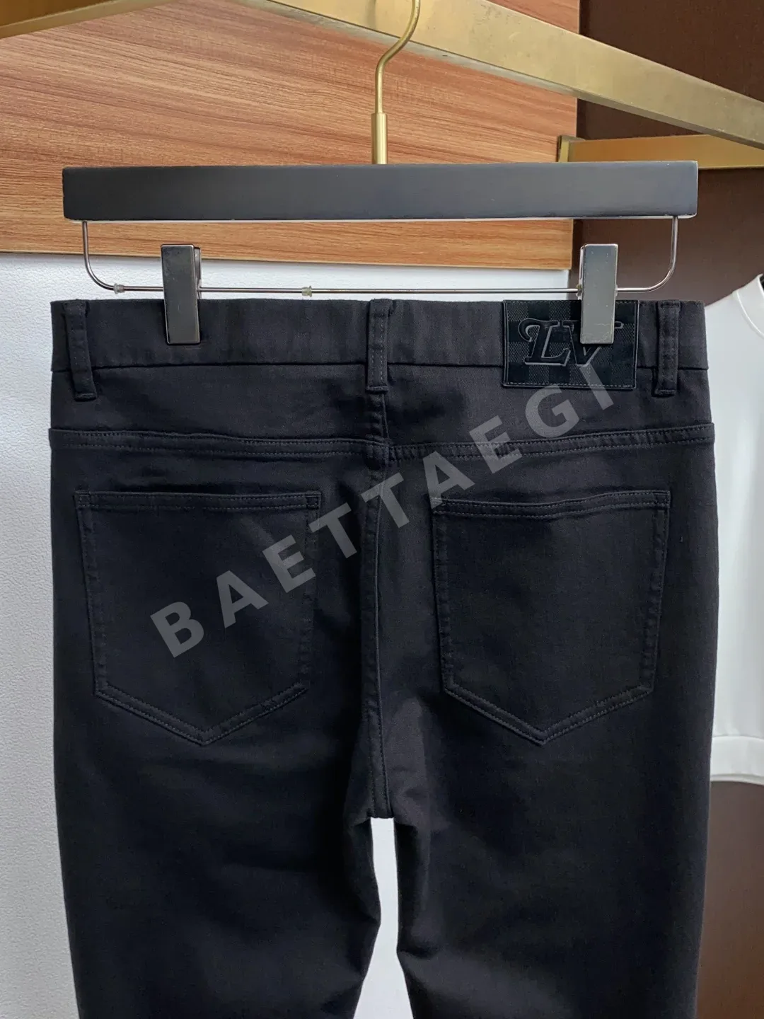 루이비통 다크 블랙 스트레치 데님 남성 바지 상세 이미지 9