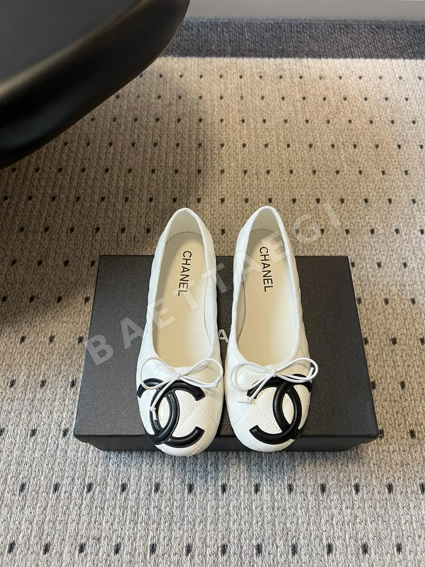 샤넬 다이아몬드 장식 발레리나 슈즈 95999