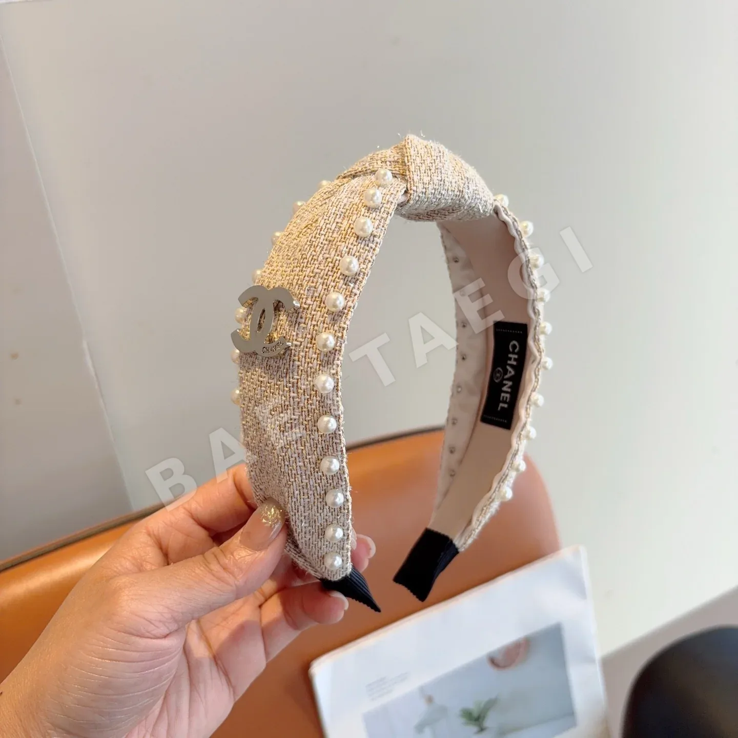 샤넬 진주 헤어밴드 183082